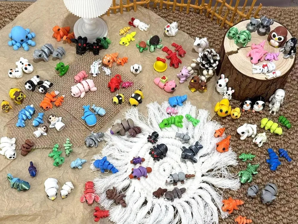 102 Pcs 3D Printed Animal Figurines Set, Flexible Articulated Fidget Toys, Cute Desk Decor, Party Favors
